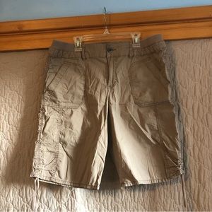 Great Northwest Indigo Lightweight Tan Cargo Shorts Size 10